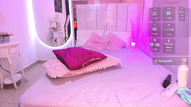 michelle madson  online show from September 18, 2:35 am