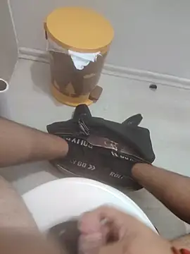 Snapshot of sexped007 chatting on March 29, 9:42 am sexped007 online show from March 29, 9:42 am