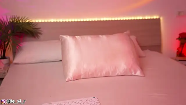 Lexi Reed online show from October 22, 3:23 pm