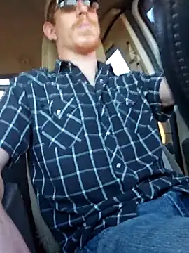 Snapshot of REDHAMMER_ chatting on November 11, 9:15 pm REDHAMMER online show from November 11, 9:15 pm