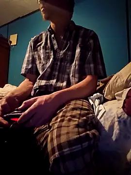 Snapshot of REDHAMMER_ chatting on February 14, 11:34 pm REDHAMMER online show from February 14, 11:34 pm