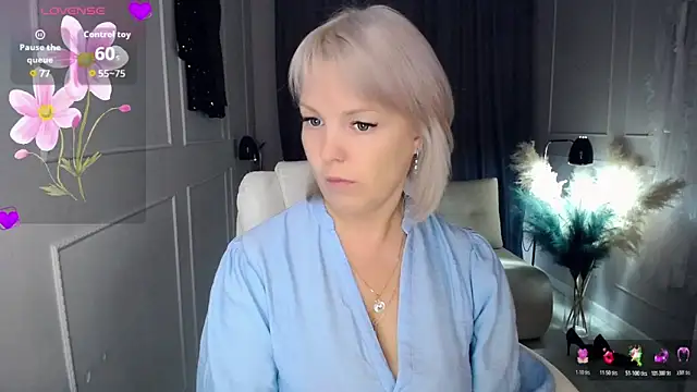 Juarnea online show from October 22, 1:44 pm