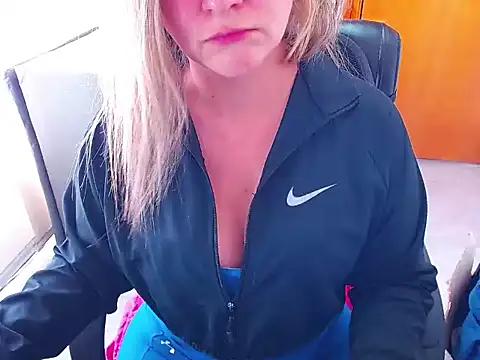 KikaxLove online show from May 19, 4:46 pm