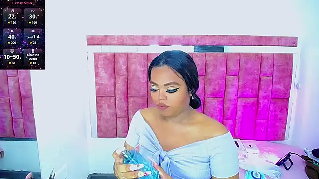 KayleighDreams  online show from April 7, 3:51 am