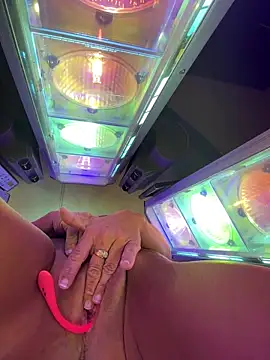 vixendoll87 online show from January 14, 4:40 pm