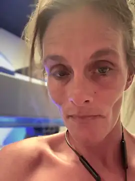 vixendoll87 online show from January 26, 9:40 pm