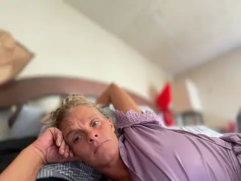 vixendoll87 online show from March 10, 2:26 pm