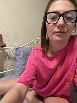 BeatriceTender online show from March 6, 10:15 pm