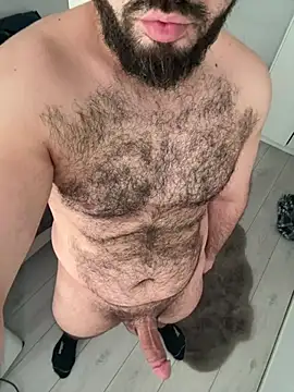 Snapshot of HairyArab90 chatting on February 27, 9:09 am HairyArab90 online show from February 27, 9:09 am