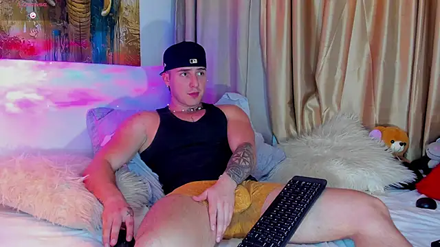 liam oficial02 online show from October 4, 5:05 am