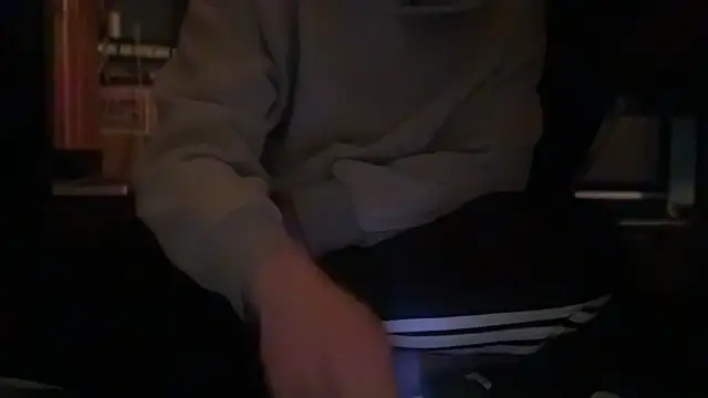 Snapshot of adamseed69 chatting on January 9, 6:49 am adamseed69 online show from January 9, 6:49 am