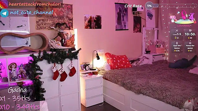 yourcutewaifu online show from January 19, 1:20 am