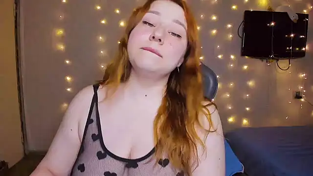 Snapshot of Milafoxxxy chatting on January 21, 11:35 am Milafoxxxy online show from January 21, 11:35 am