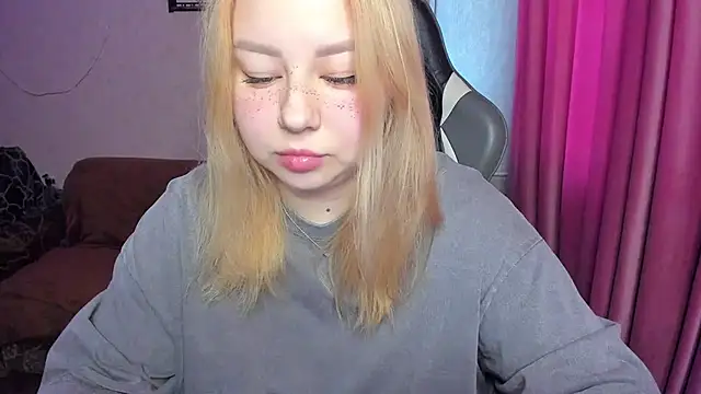 Milafoxxxy online show from November 12, 9:10 am