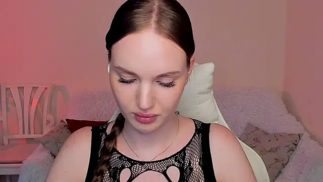 Snapshot of MishkaMe chatting on July 10, 3:47 pm MishkaMe online show from July 10, 3:47 pm