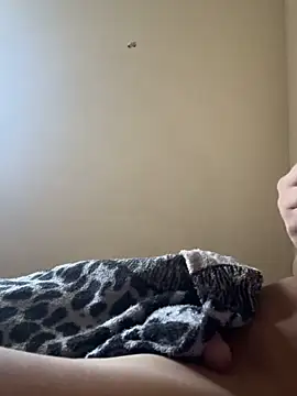 Snapshot of kidbengala164 chatting on November 24, 11:21 am kidbengala164 online show from November 24, 11:21 am