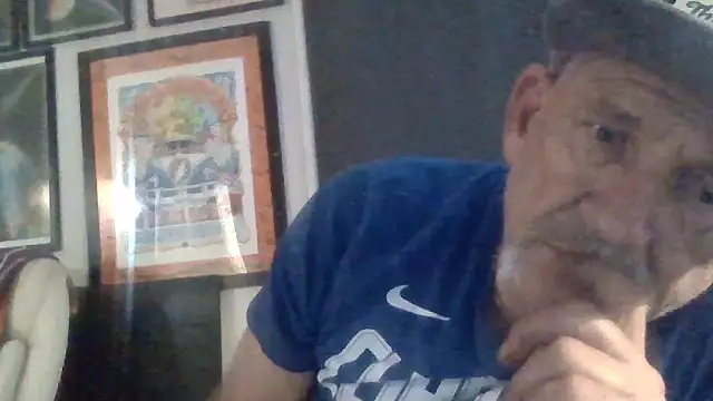 Snapshot of den-rock4u chatting on September 15, 5:18 am den-rock4u online show from September 15, 5:18 am