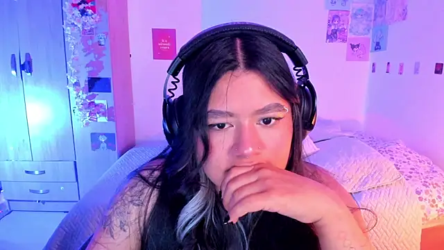 StephaniFox online show from February 26, 6:11 pm