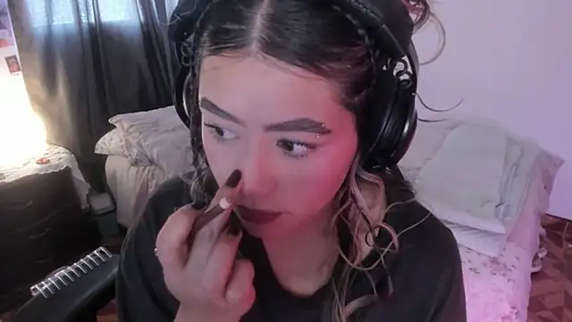 StephaniFox online show from December 13, 7:53 pm