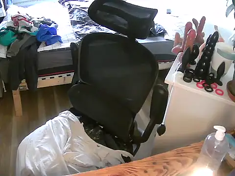 twinkish 90 online show from January 23, 11:15 am