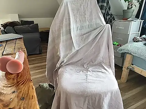 twinkish 90 online show from November 6, 1:01 pm