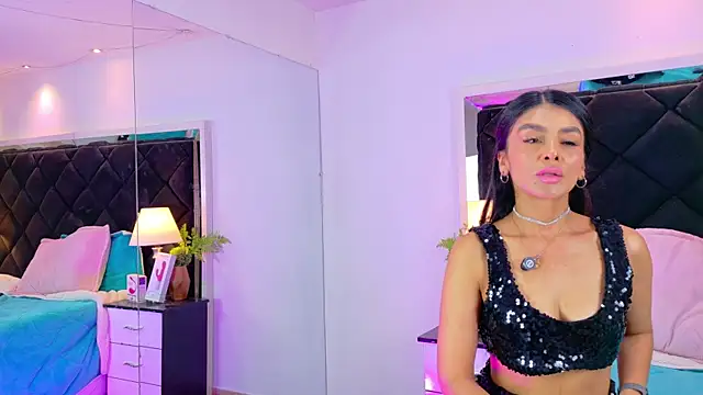 Snapshot of Holly_Brensonexx_ chatting on November 26, 2:18 pm Holly Brensonexx online show from November 26, 2:18 pm