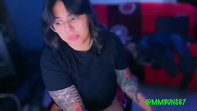 miacanela xo online show from November 8, 1:50 am