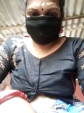 Snapshot of HotSexyBoudi chatting on February 3, 8:46 am HotSexyBoudi online show from February 3, 8:46 am