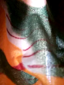 Snapshot of HotSexyBoudi chatting on April 5, 8:44 am HotSexyBoudi online show from April 5, 8:44 am