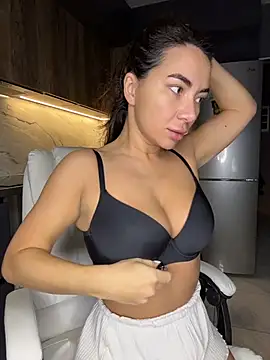 Melisa Ester online show from November 1, 7:27 pm