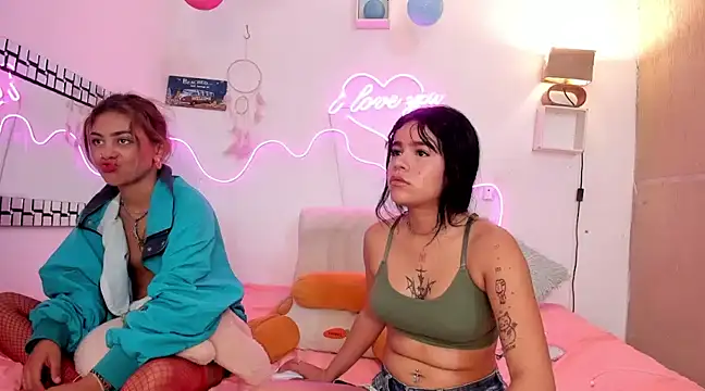 Snapshot of lilith_horny chatting on March 1, 10:24 am lilith horny online show from March 1, 10:24 am