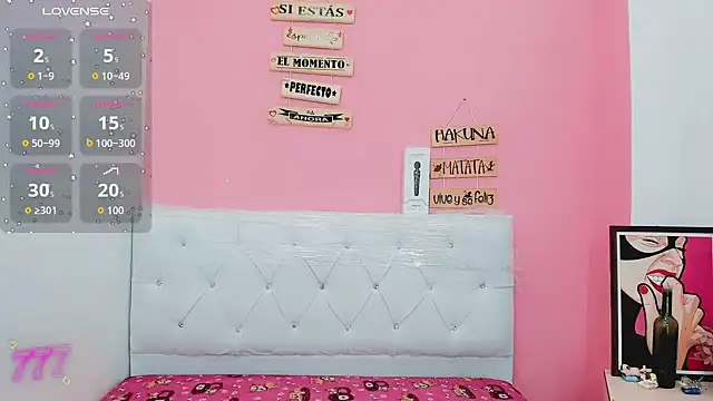 Snapshot of valentina_princess_ chatting on February 19, 3:02 am valentina princess online show from February 19, 3:02 am