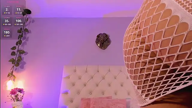 Vaioleth-Adams online show from February 10, 7:28 pm