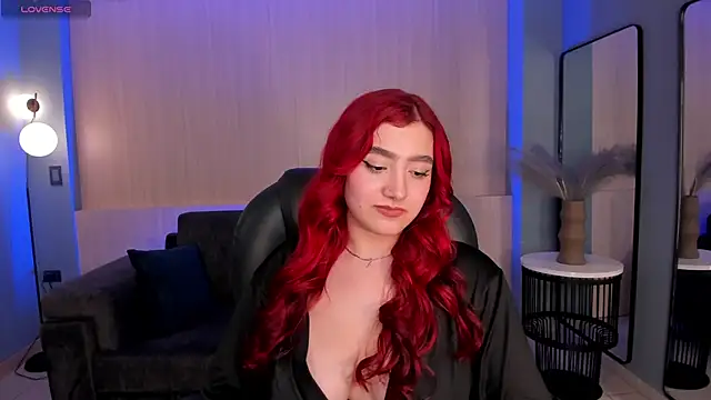 ViolettCastel online show from February 19, 1:29 am