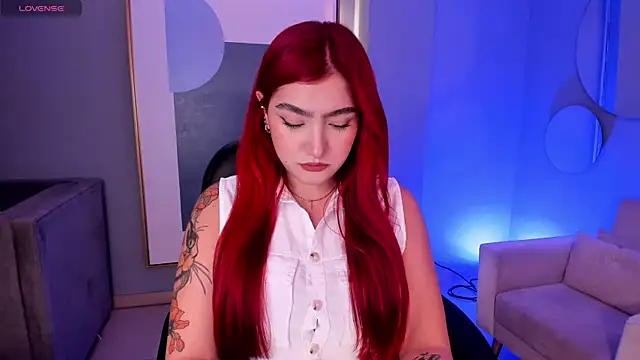 ViolettCastel online show from September 18, 6:43 pm