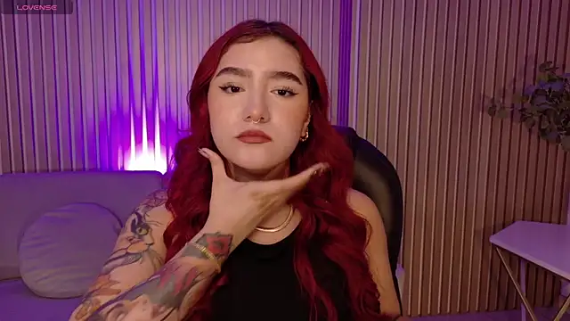 ViolettCastel online show from November 7, 7:25 pm