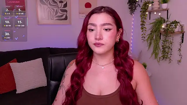 Snapshot of ViolettCastel chatting on April 8, 7:47 pm ViolettCastel online show from April 8, 7:47 pm