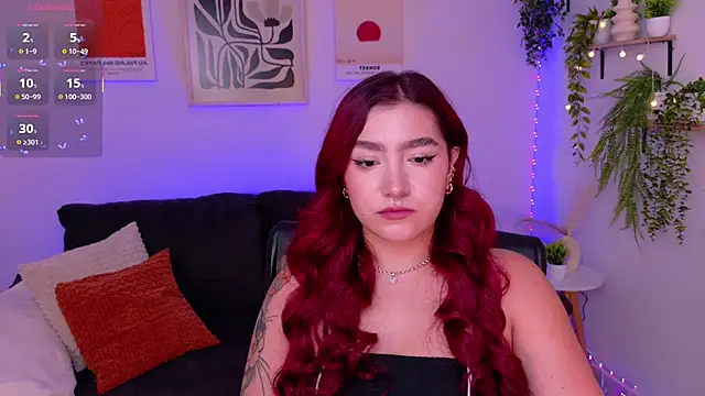 Snapshot of ViolettCastel chatting on April 12, 6:13 pm ViolettCastel online show from April 12, 6:13 pm