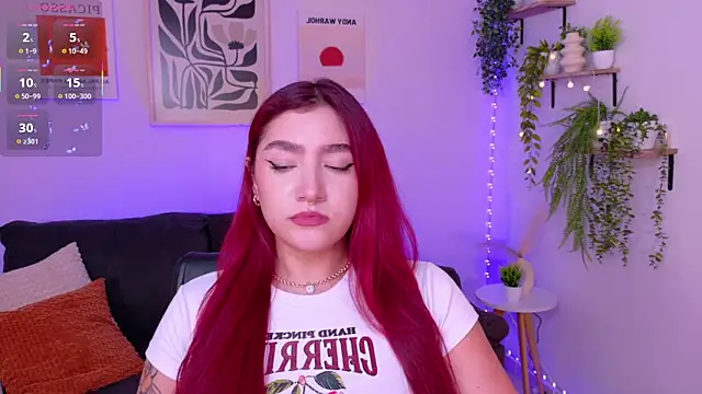 Snapshot of ViolettCastel chatting on April 14, 7:31 pm ViolettCastel online show from April 14, 7:31 pm