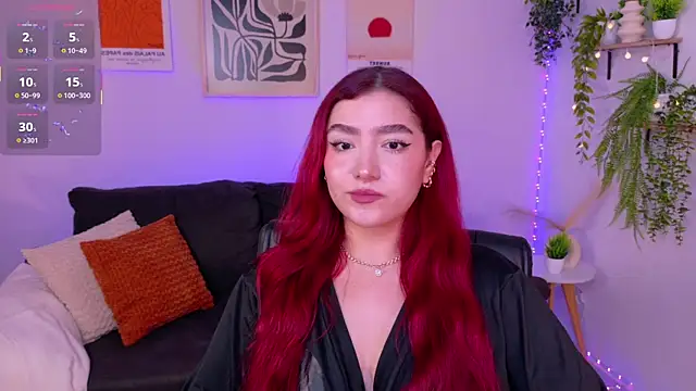 Snapshot of ViolettCastel chatting on April 17, 8:23 pm ViolettCastel online show from April 17, 8:23 pm