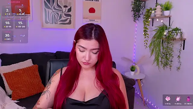 Snapshot of ViolettCastel chatting on April 19, 6:43 pm ViolettCastel online show from April 19, 6:43 pm