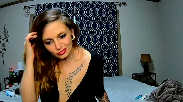 Snapshot of ZeelaXoXo chatting on January 14, 6:24 am ZeelaXoXo online show from January 14, 6:24 am