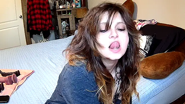 Snapshot of ZeelaXoXo chatting on January 12, 7:41 pm ZeelaXoXo online show from January 12, 7:41 pm