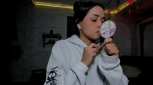 Kimmymadison- online show from December 4, 11:13 pm