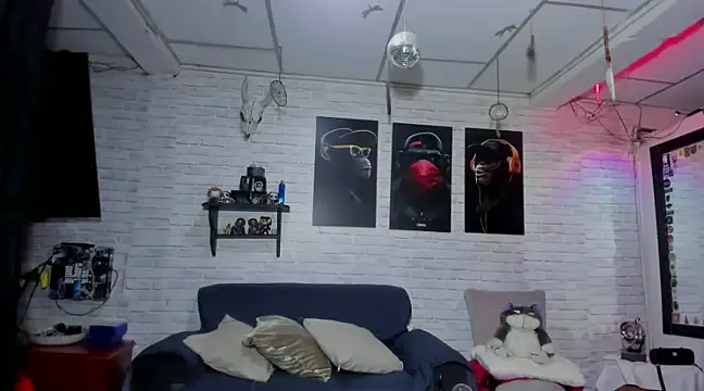 Kimmymadison- online show from January 2, 11:49 pm