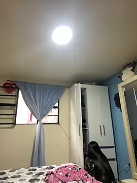 Kimmymadison- online show from October 31, 5:03 pm