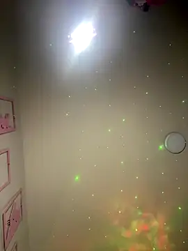 Kimmymadison- online show from December 17, 2:28 am