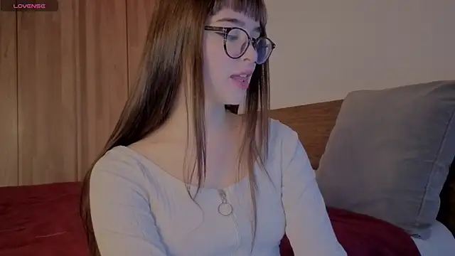 Snapshot of Roxxy_mora chatting on May 28, 9:23 pm Roxxy mora online show from May 28, 9:23 pm
