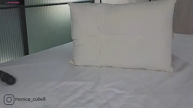 Monikacutie online show from February 28, 7:26 am