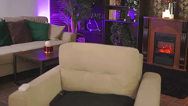 EvaSunderland online show from March 15, 12:04 am